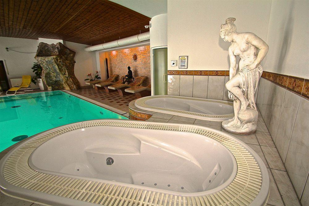 Alpenhotel Weiherbach Berchtesgaden Hallenbad Und Sauna Екстериор снимка