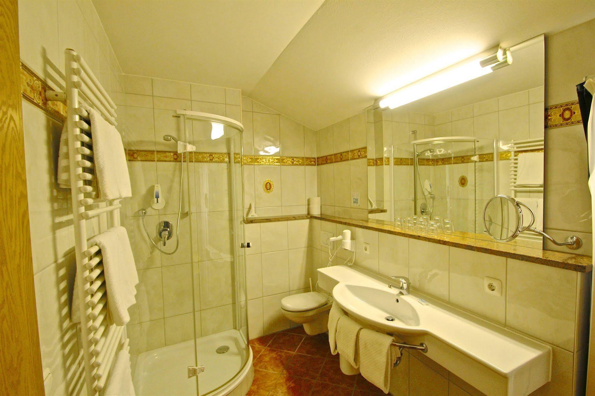 Alpenhotel Weiherbach Berchtesgaden Hallenbad Und Sauna Екстериор снимка