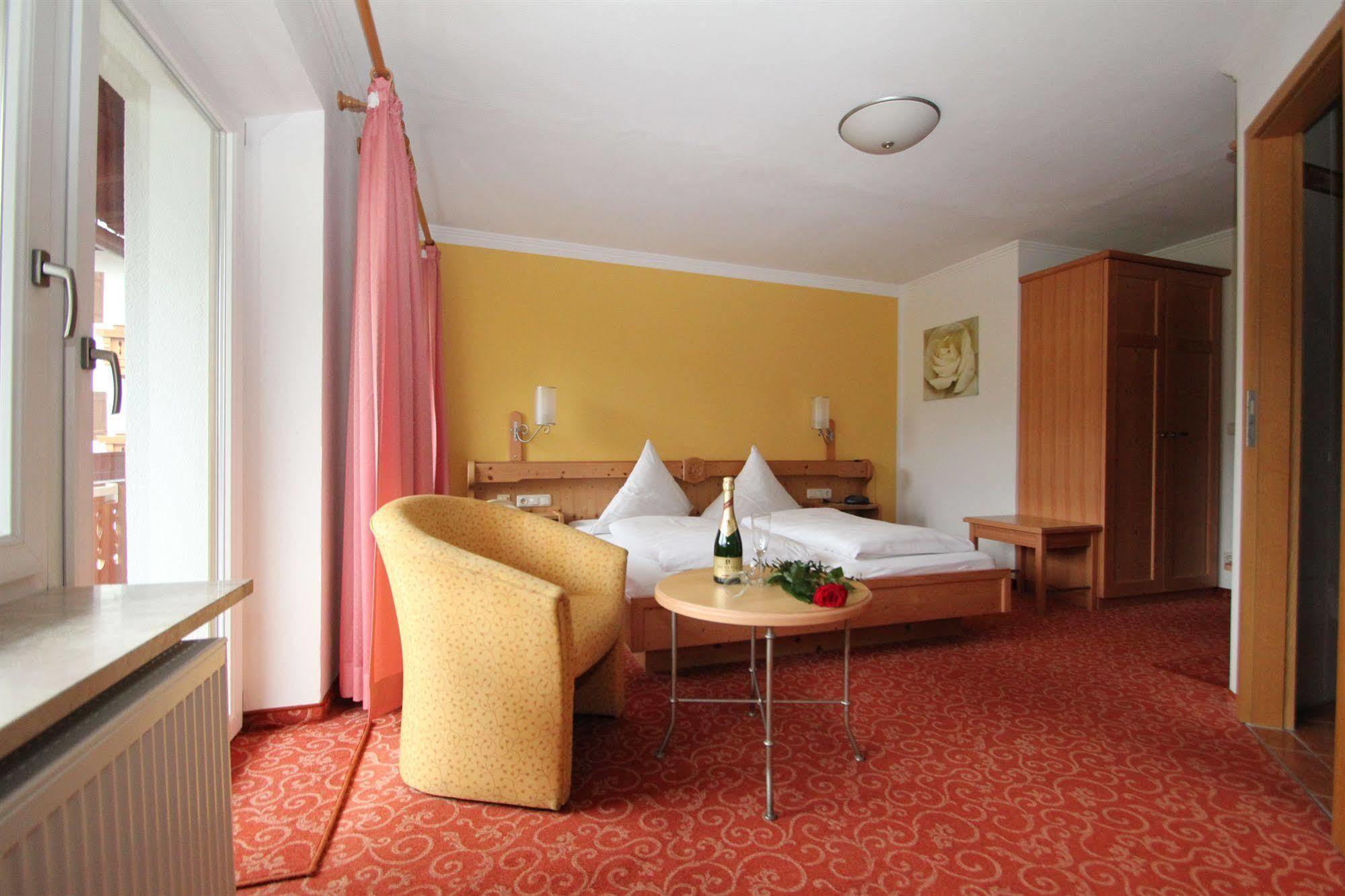 Alpenhotel Weiherbach Berchtesgaden Hallenbad Und Sauna Екстериор снимка