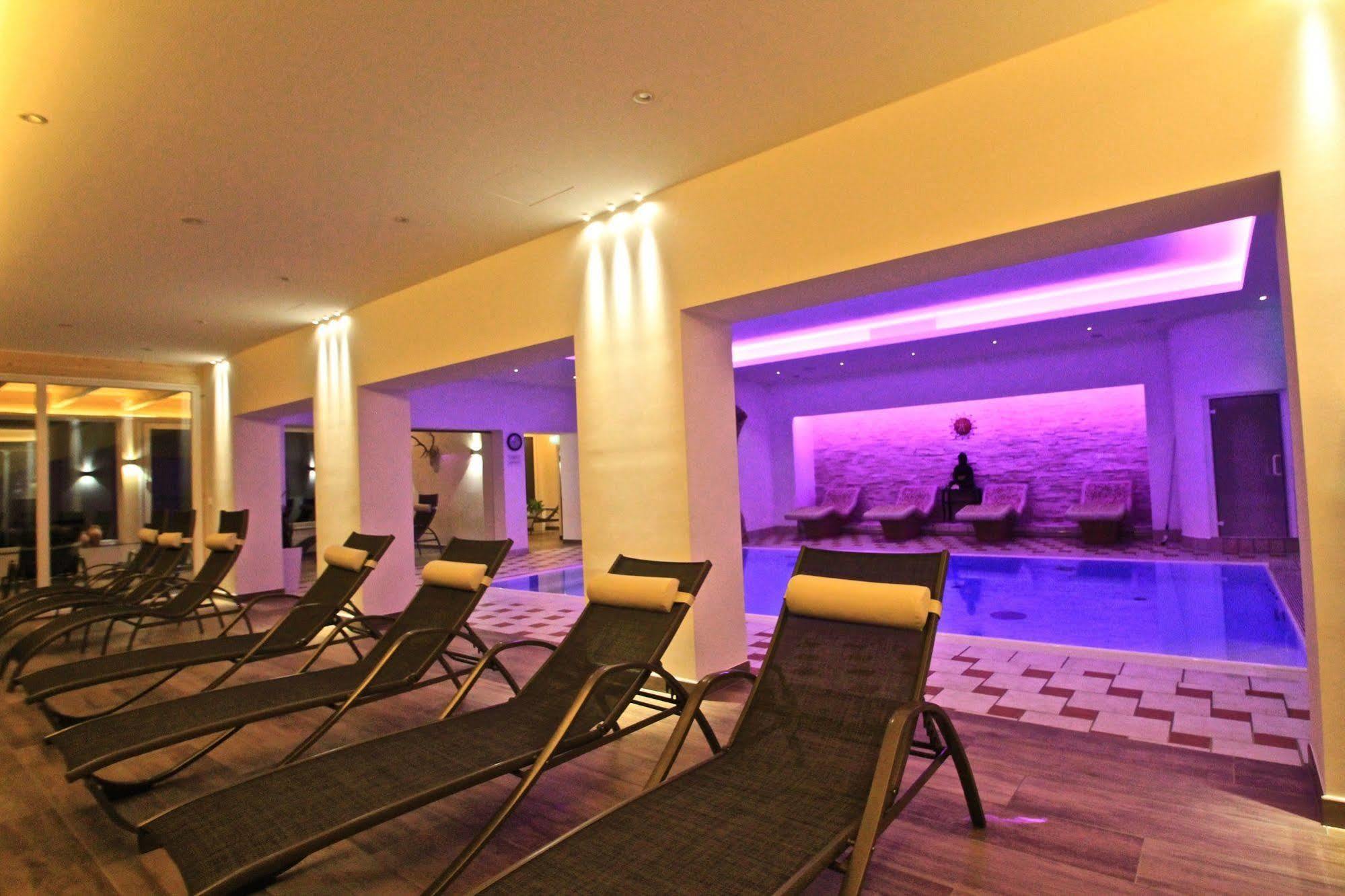 Alpenhotel Weiherbach Berchtesgaden Hallenbad Und Sauna Екстериор снимка